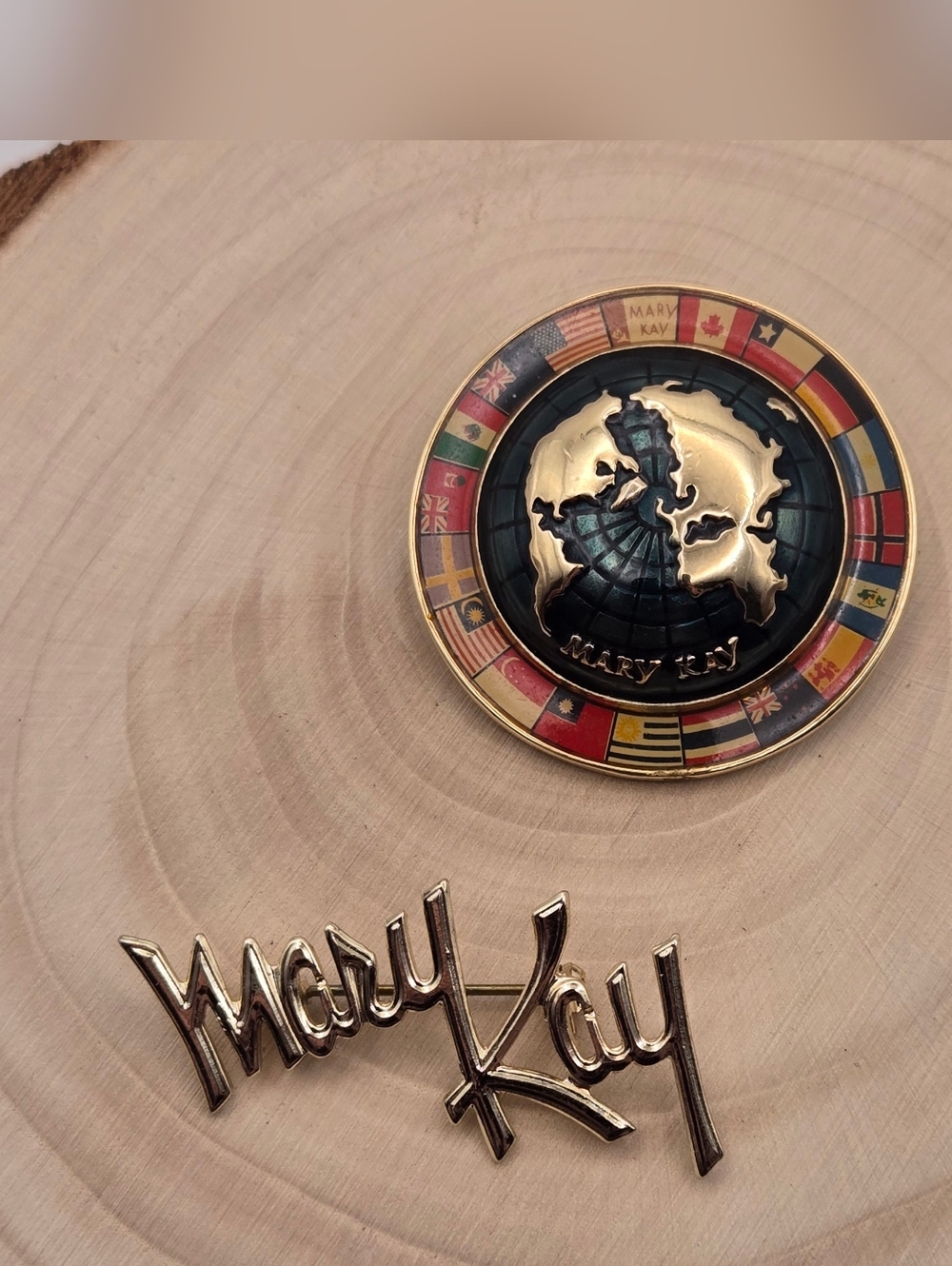 🌍✨ Vintage Mary Kay 30th Anniversary Globe Brooch & Logo Pin Set (1993) – Rare
